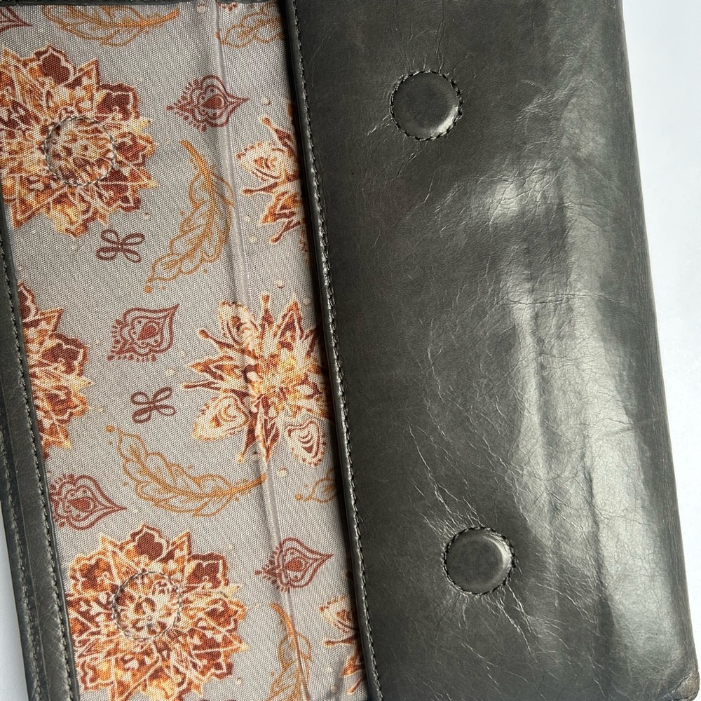 HOBO tri-fold wallet/clutch in soft gray leather